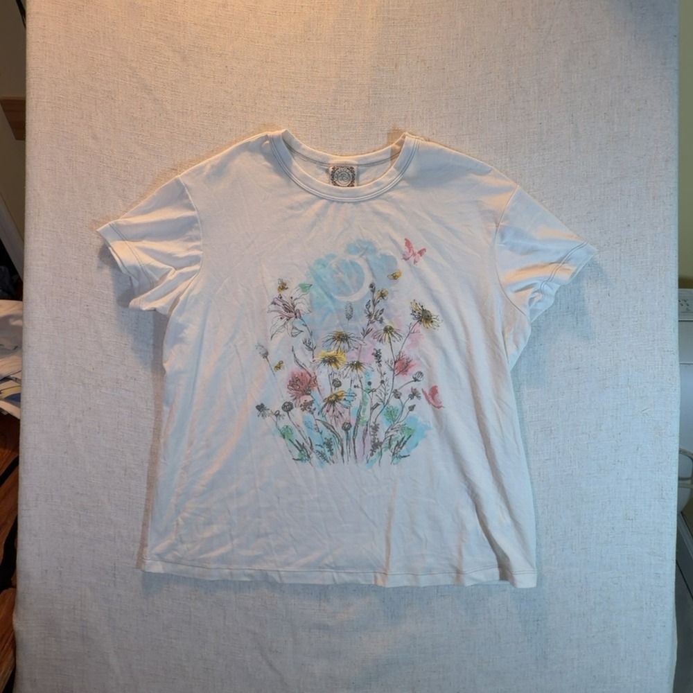 True Self Watercolor Wildflower Graphic Tee Women's Size Medium